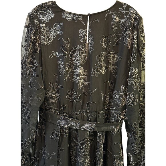 Torrid Size 2X Black Floral Embroidered Long Sleeve Wrap Dress With Tie Belt - Picture 9 of 14